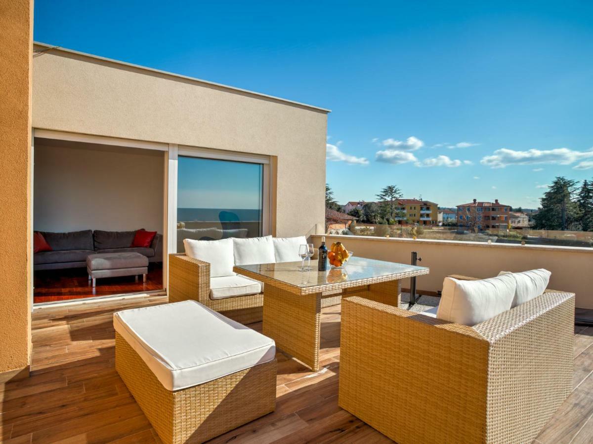 Apartment Karmen Lovrečica Buitenkant foto