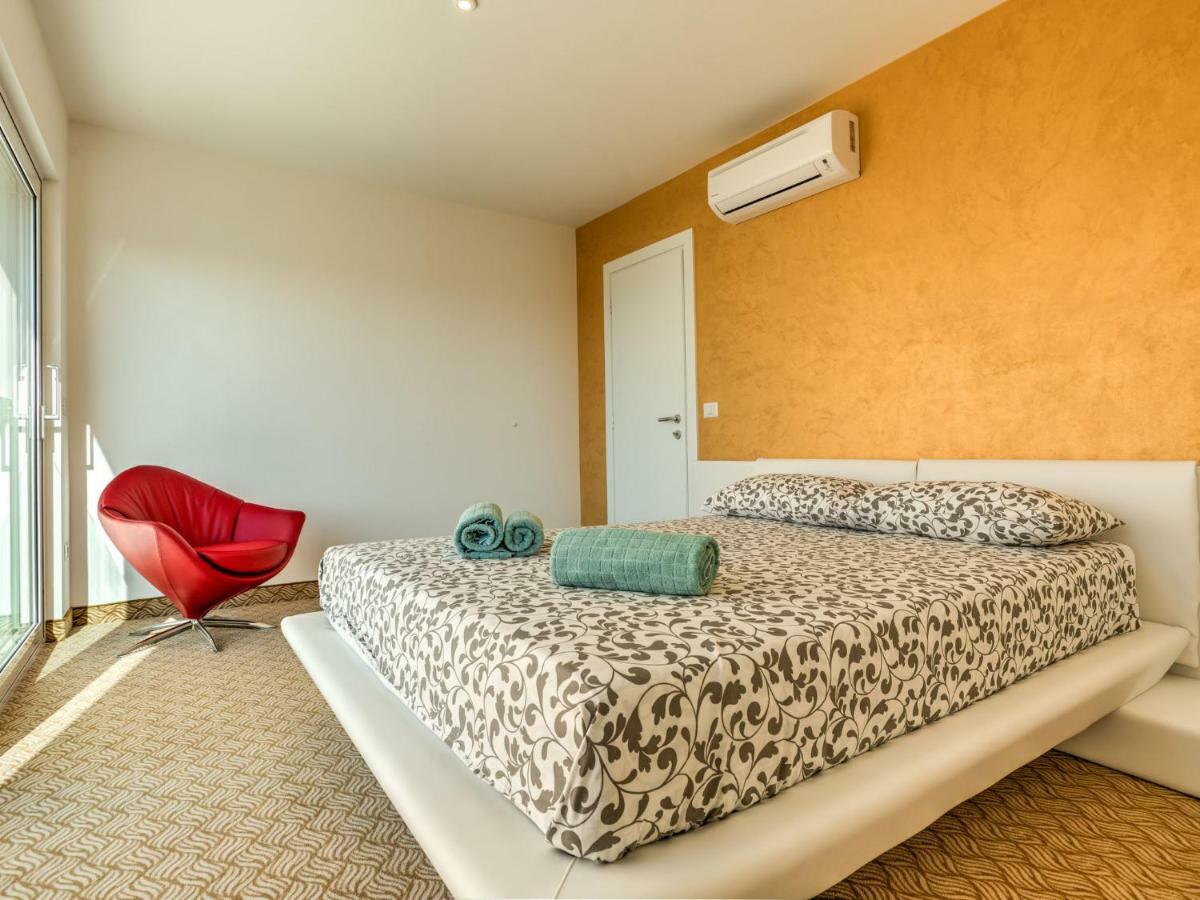 Apartment Karmen Lovrečica Buitenkant foto